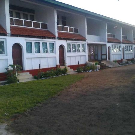 New Rest House Sea View Hotel Negombo Esterno foto
