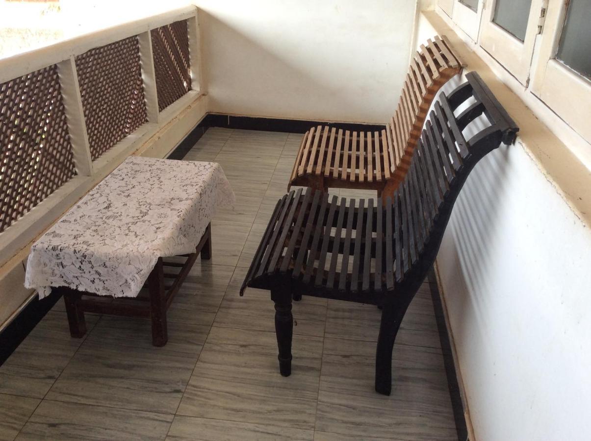 New Rest House Sea View Hotel Negombo Esterno foto