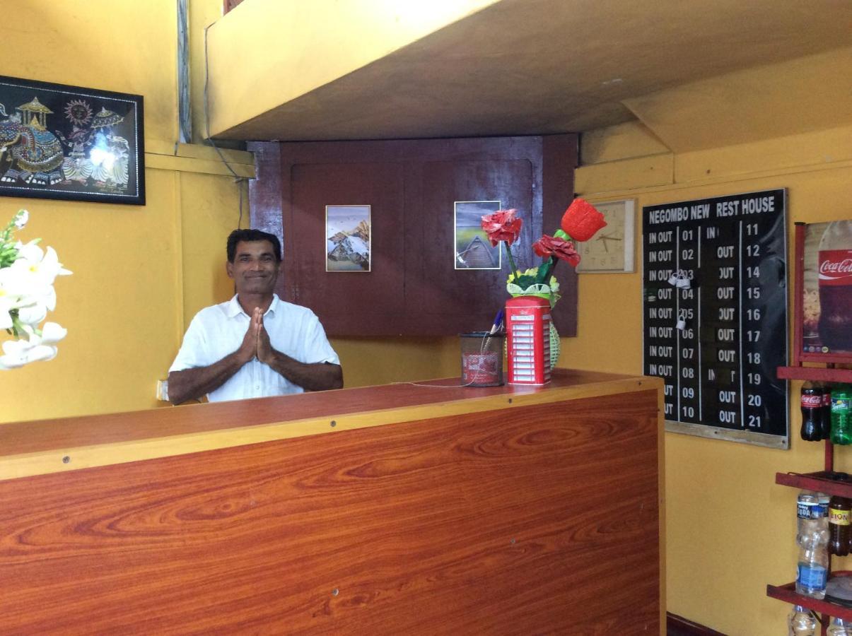 New Rest House Sea View Hotel Negombo Esterno foto