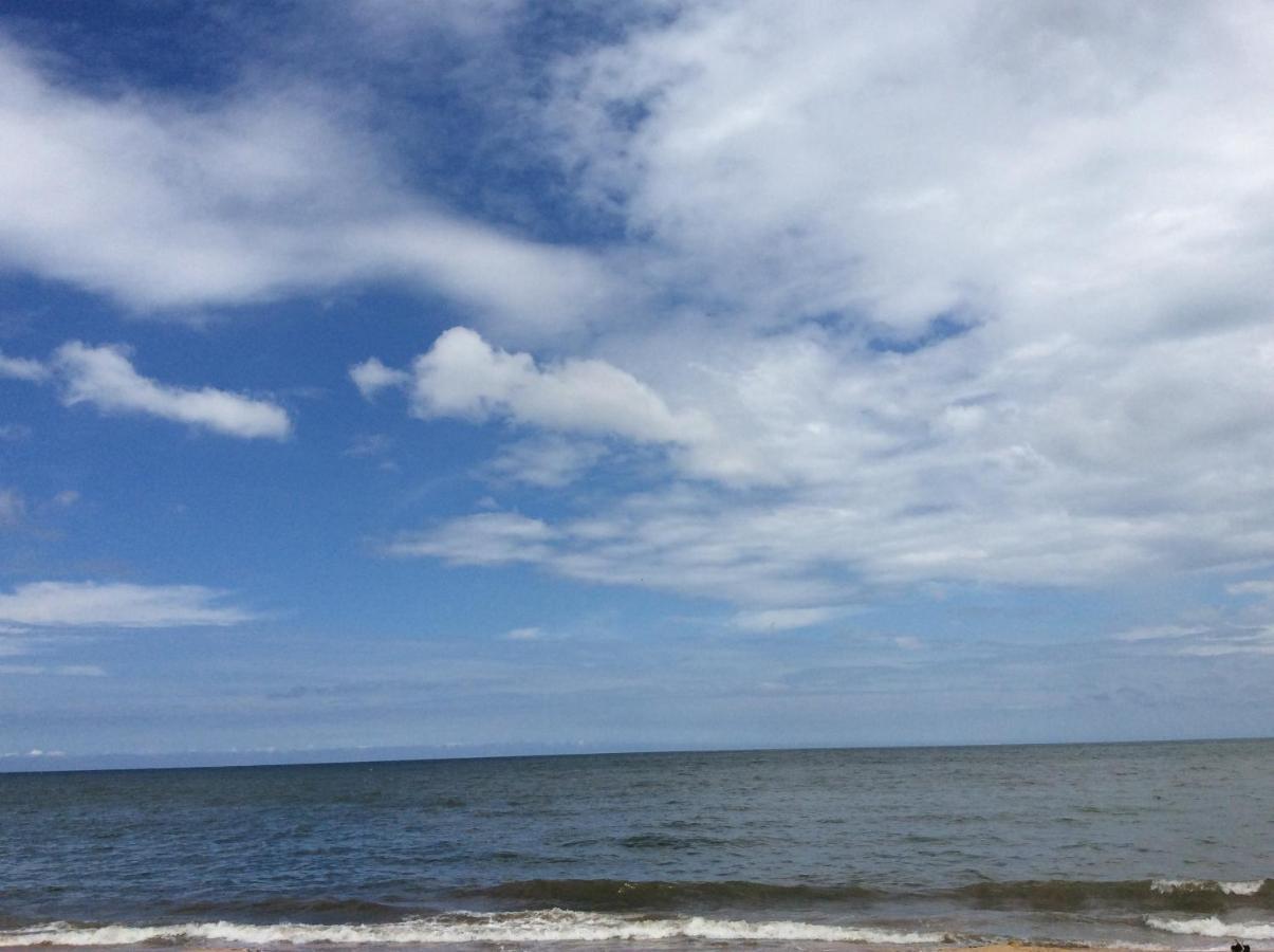 New Rest House Sea View Hotel Negombo Esterno foto
